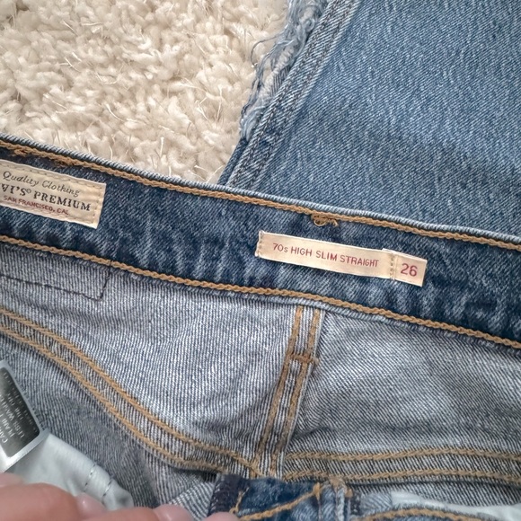 Levi’s | 70s High Slim Straight Jean - Picture 2 of 4